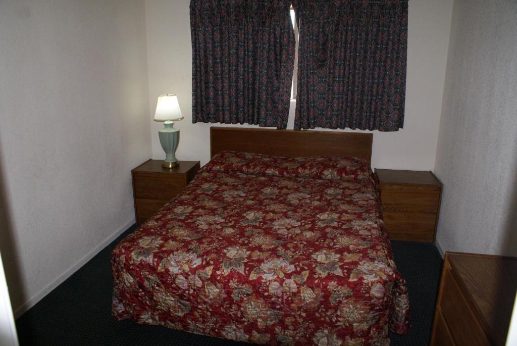Howard Johnson Tulsa Esterno foto