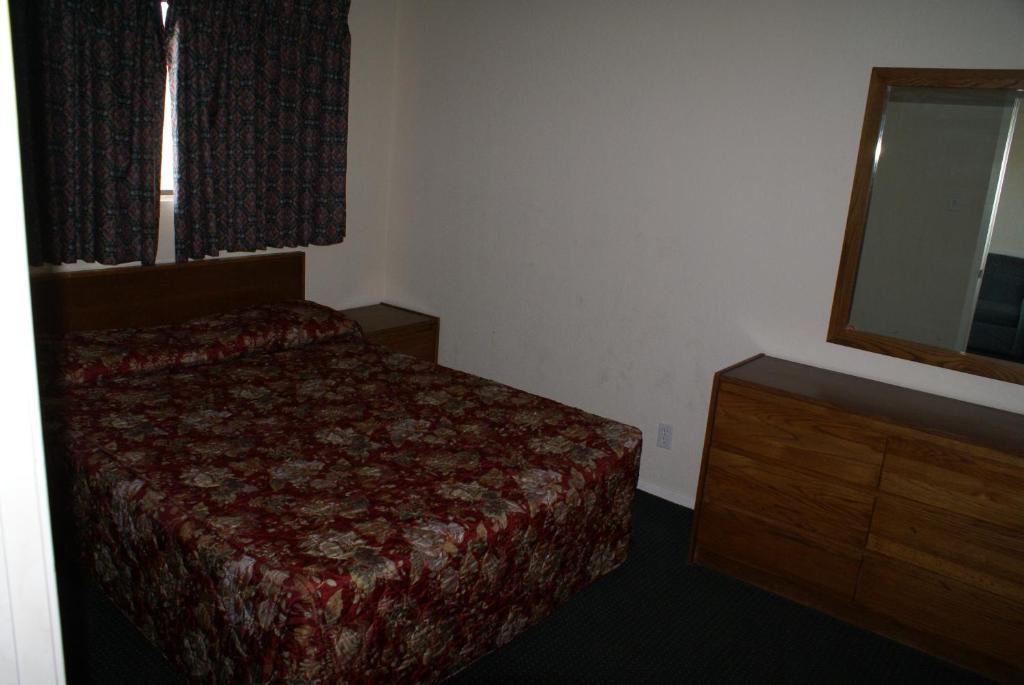 Howard Johnson Tulsa Esterno foto