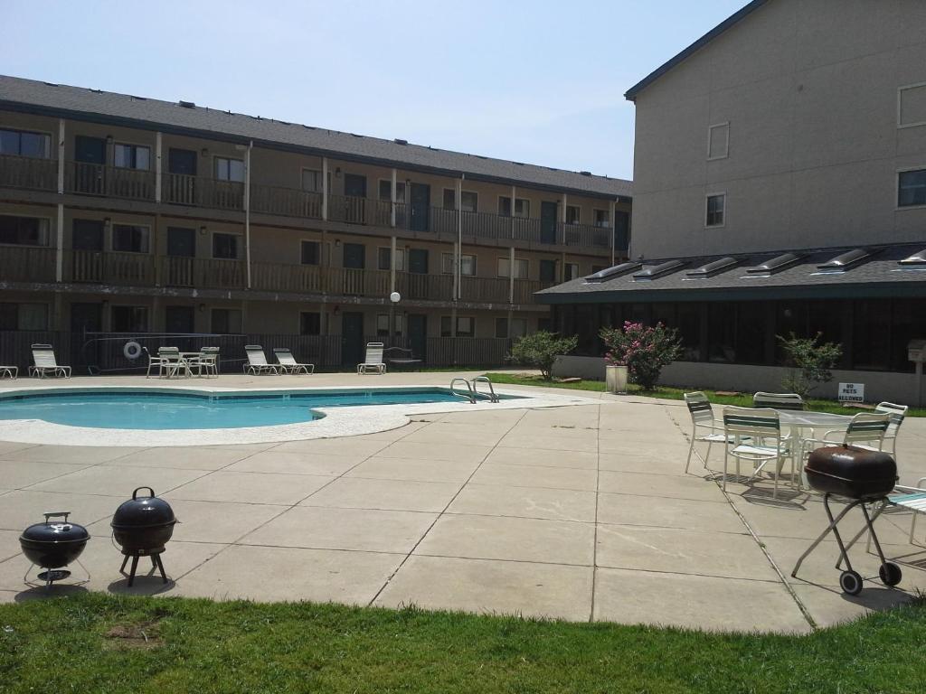 Howard Johnson Tulsa Esterno foto